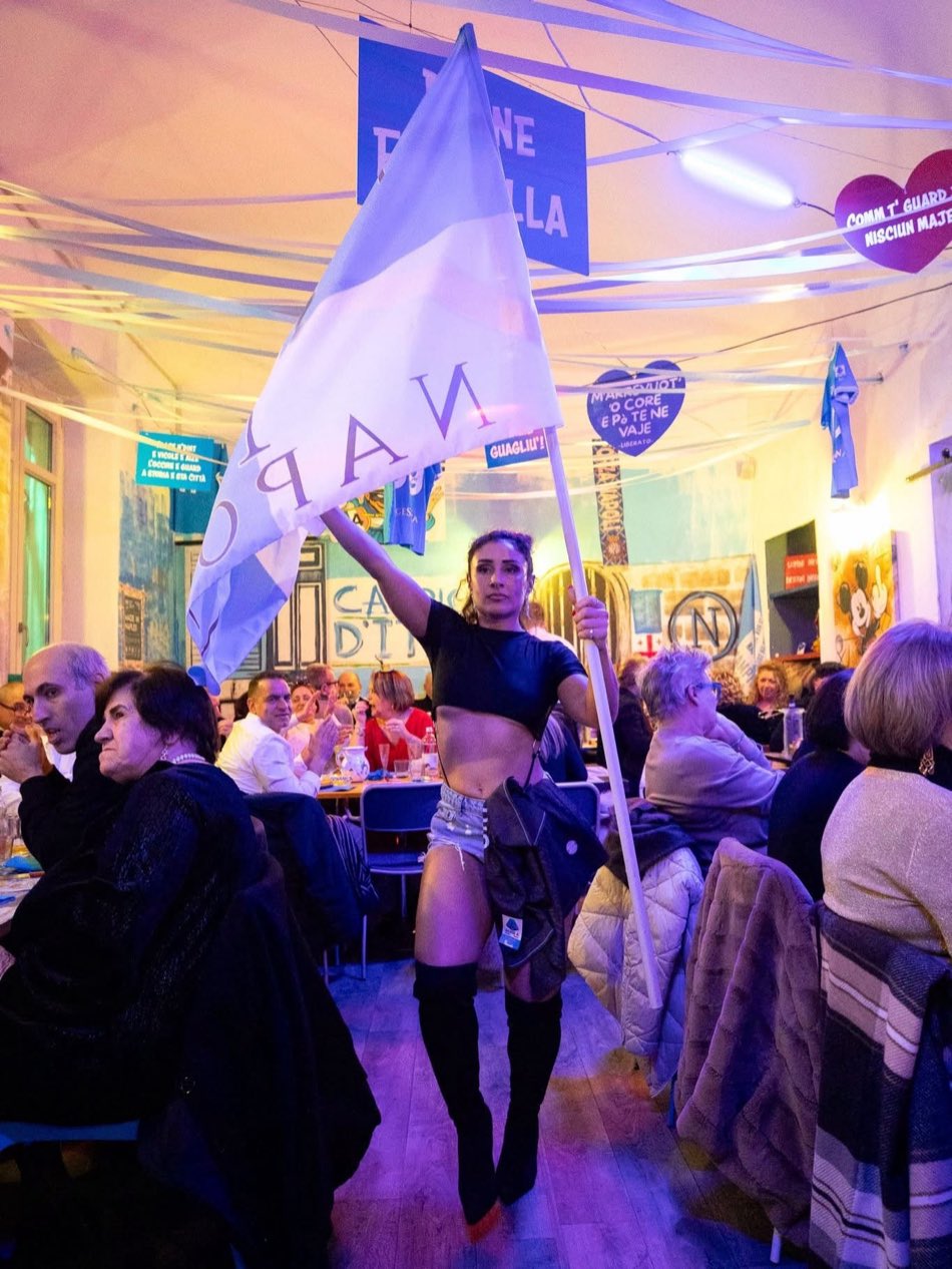 Musica e festa tra i tavoli